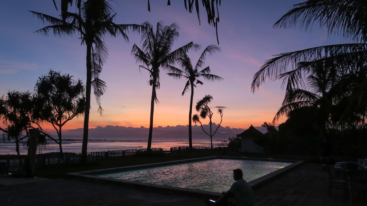 ホテル The Tree House Sumbawa Huu エクステリア 写真